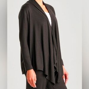 NWT Natori Cardigan. Size xxl. Black